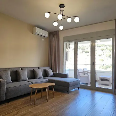 Apartment Blue Coast In Sarandë
